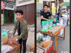 Penjual Takjil Tampan Ini Sukses Bikin Pembeli Kesemsem