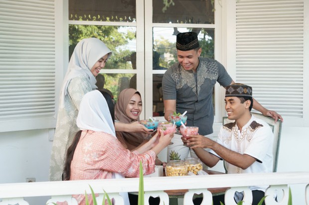 Perhatikan porsi berbuka/foto: freepik.com Perhatikan porsi berbuka