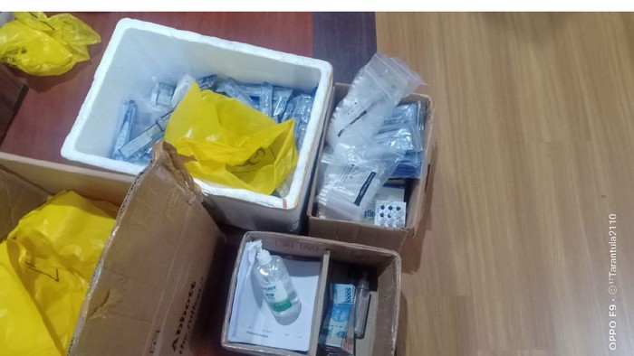 Polisi menggerebek lokasi Layanan rapid test Antigen Bekas di Bandara Kualanamu Sumut.