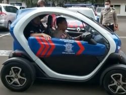 Kakorlantas Jajal Mobil Listrik Rp 400 Jutaan, Bakal Jadi Kendaraan Dinas Polisi?