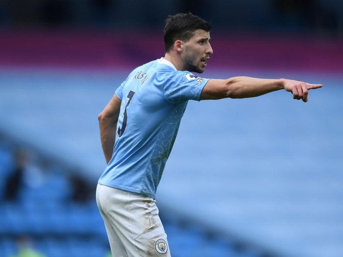 MANCHESTER, ENGLAND - FEBRUARY 27: Rúben Dias of Manchester City during the Premier League match between Manchester City and West Ham United at Etihad Stadium on February 27, 2021 in Manchester, England. Sporting stadiums around the UK remain under strict restrictions due to the Coronavirus Pandemic as Government social distancing laws prohibit fans inside venues resulting in games being played behind closed doors. (Photo by Gareth Copley/Getty Images)