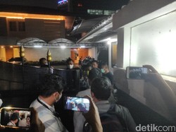 Penyidik KPK Juga Geledah Rumah Azis Syamsuddin