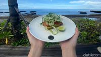 Menikmati Sarapan Sehat dengan Pemandangan Cantik Pantai Canggu
