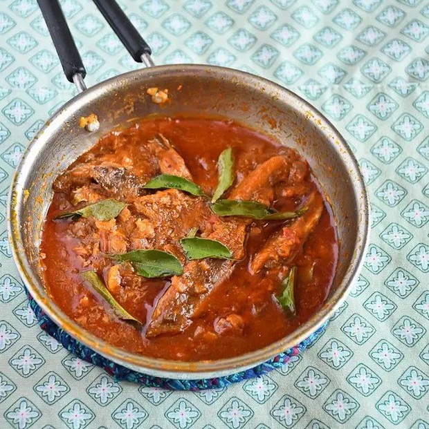 Sarden/pinterest.com/indiancurrytrail Memasak sarden kalengan ketika sahur bisa menjadi pilihan tepat ketika ingin makan enak tapi enggak kepingin ribet.