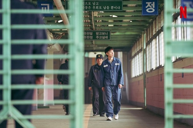 Source: instagram.com/netflixkr/lee je hoon lee je hoon