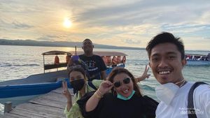 Terhipnotis Senja di Pulau Bokori