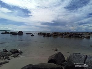 Si Cantik yang Tersembunyi di Bangka Barat, Pulau Punai