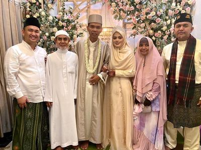 Resepsi Hari Ini, Yuk Lihat Lagi Akad Nikah UAS-Fatimah Azzahra