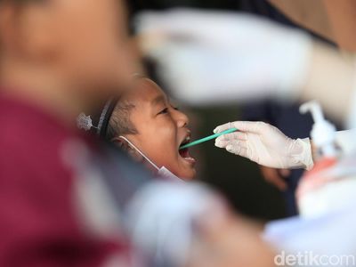 Antusias Anak-anak di Tangerang Periksa Kesehatan Gigi Saat Puasa