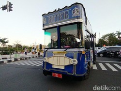 Ngabuburit Naik Bus Wisata Gatrik di Ciamis