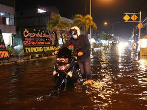 Kota Dumai Dikepung Banjir Rob