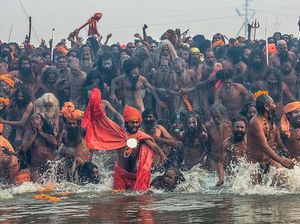Tentang Kumbh Mela, Festival Keagamaan India Pemicu Lonjakan COVID Tentang Kumbh Mela, Festival Keagamaan India Pemicu Lonjakan COVID