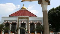 Megahnya Masjid Istana Anak Yatim di Cikeas Udik