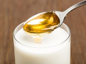 Minum Racikan Susu dan Madu Saat Sahur Baik untuk Kesehatan Minum Racikan Susu dan Madu Saat Sahur Baik untuk Kesehatan