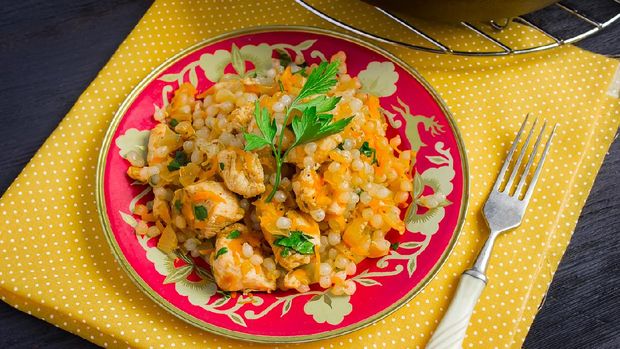 Shirataki Rice with chicken and carrots