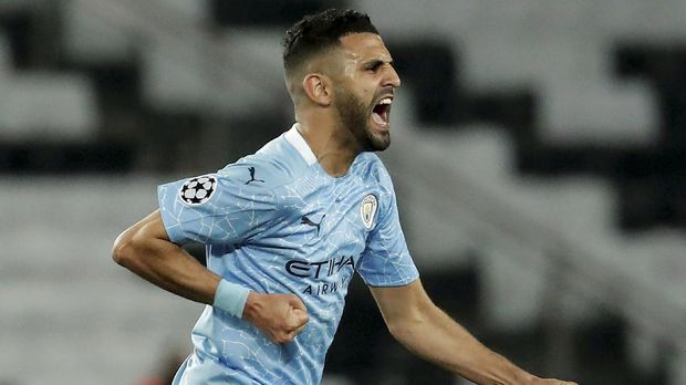 Paris St Germain vs Manchester City Liga Champion Soccer Football - Champions League - Semi Final First Leg - Paris St Germain v Manchester City - Parc des Princes, Paris, France - April 28, 2021 Manchester City's Riyad Mahrez celebrates scoring their second goal REUTERS/Benoit Tessier TPX IMAGES OF THE DAY