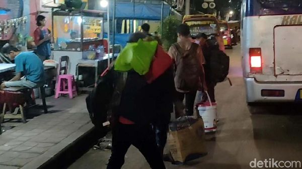 Pemudik Mulai Berdatangan di Pantura Jateng