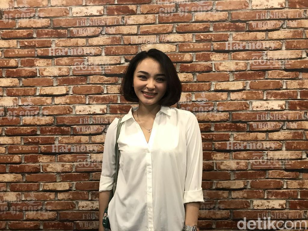 Dedy Susanto Minta Ganti Rugi Ratusan Juta, Revina VT Auto-Miskin Dedy Susanto Minta Ganti Rugi Ratusan Juta, Revina VT Auto-Miskin