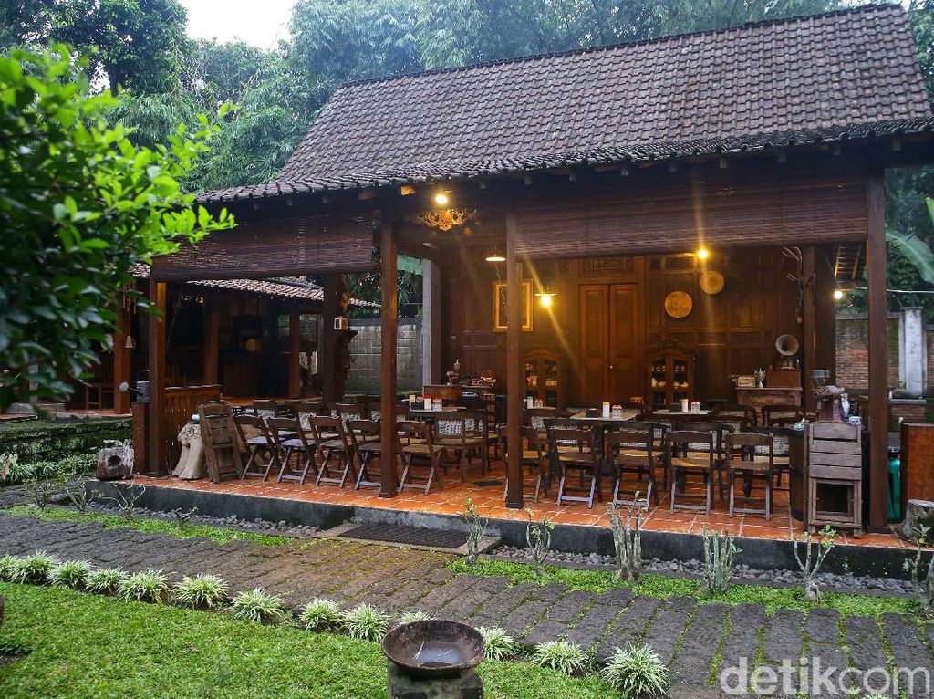 Rumah Adat Osing Kian Langka, Kian Dicari Rumah Adat Osing Kian Langka, Kian Dicari