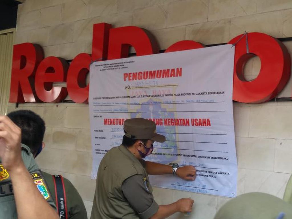 Satpol PP Tutup Permanen RedDoorz Tebet Usai Temuan Prostitusi Anak Satpol PP Tutup Permanen RedDoorz Tebet Usai Temuan Prostitusi Anak