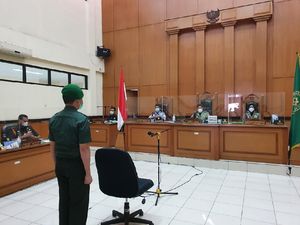 Tok! Prada Ilham Divonis 1 Tahun Penjara dan Dipecat dari TNI Tok! Prada Ilham Divonis 1 Tahun Penjara dan Dipecat dari TNI