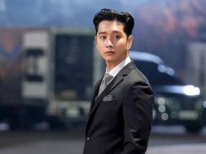 Identitas Calon Istri Chansung 2PM Terkuak, Diisukan 8 Tahun Lebih Tua Identitas Calon Istri Chansung 2PM Terkuak, Diisukan 8 Tahun Lebih Tua