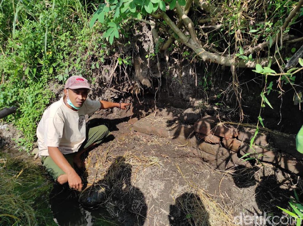 Warga Blitar Temukan Struktur Bata Kuno Diduga Situs Cagar Budaya Warga Blitar Temukan Struktur Bata Kuno Diduga Situs Cagar Budaya