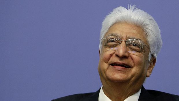 Indian software services firm Wipro Ltd. Chairman Azim Premji laughs during a press conference after announcing the company's financial results at their headquarters in Bangalore, India, Friday, Jan. 21, 2011. Wipro announced Friday its quarterly financial results ending Dec. 31, 2010. (AP Photo/Aijaz Rahi)