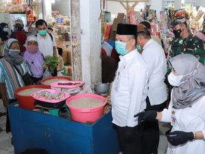 Sidak Pasar, Bupati Kebumen Temukan Teri Mengandung Formalin