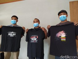 Pria Magelang Ini Jual Kaus untuk Galang Dana Pembelian Kapal Selam