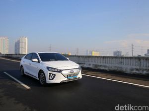 Mau Beli Mobil Listrik? Hyundai Ioniq Cicilannya Mulai Rp 10 Jutaan Sebulan Mau Beli Mobil Listrik? Hyundai Ioniq Cicilannya Mulai Rp 10 Jutaan Sebulan