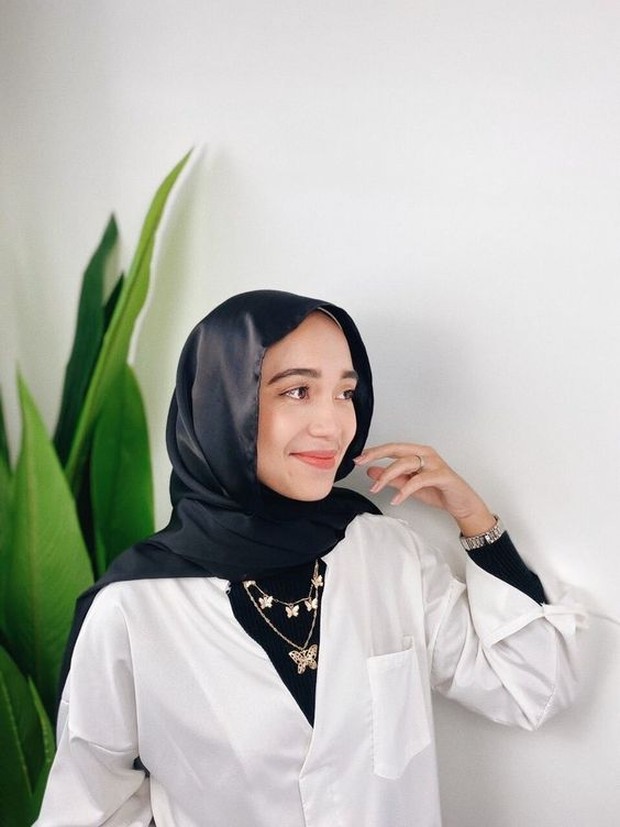 Hijab bahan satin/slipins.shop Hijab bahan satin/slipins.shop