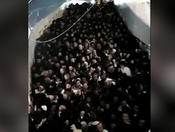 Mencekam! Detik-detik Upacara Keagamaan Yahudi Berujung Maut