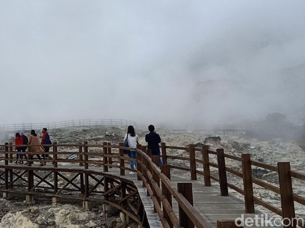 Pasca Erupsi Kawah Sileri, Obyek Wisata Lain di Dieng Tetap Buka Pasca Erupsi Kawah Sileri, Obyek Wisata Lain di Dieng Tetap Buka