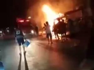 Terkena Percikan Api Petasan, Pom Bensin Mini di Cianjur Terbakar