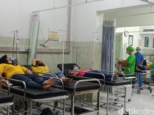 Keracunan Massal, 110 Karyawati Pabrik Sepatu di Jombang Muntah dan Diare