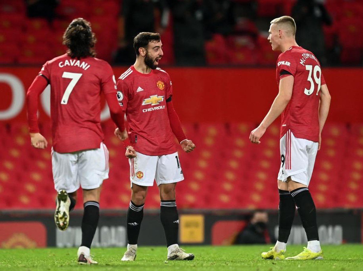 AS Roma dihancurkan 3 alumni Serie A saat melawan Manchester United di Liga Europa 2020/2021, Bruno Fernandes dan Edinson Cavani dua di antaranya. (Foto: Getty Images/Michael Regan)