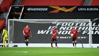 Sektor pertahanan harus jadi perhatian utama. Demi minim kebobolan dan meringankan tugas pemain di lini serang, seperti Bruno Fernandes (Getty Images/Michael Regan)