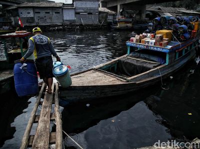 Nelayan Cilincing Mudik Lokal Pakai Perahu Motor Lho