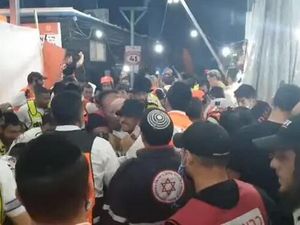 Sempat Tewaskan 45 Orang, Festival Api Unggun di Israel Kini Dibatasi Sempat Tewaskan 45 Orang, Festival Api Unggun di Israel Kini Dibatasi
