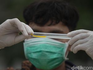 Puskesmas Gambir Uji Takjil di Harmoni