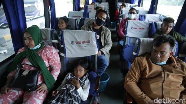 Selama April, Puluhan Ribu Pemudik Cus Dari Terminal Pulo Gebang