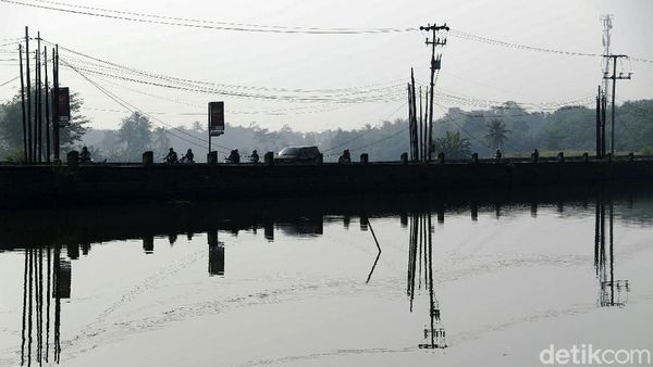 Suasana Jalur Tikus di Cibarusah Jelang Larangan Mudik