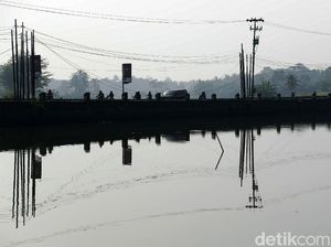 Suasana Jalur Tikus di Cibarusah Jelang Larangan Mudik