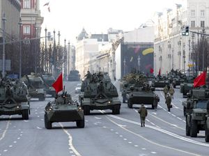 Rusia Kerahkan Puluhan Tank ke Tajikistan Berbatasan dengan Afghanistan Rusia Kerahkan Puluhan Tank ke Tajikistan Berbatasan dengan Afghanistan