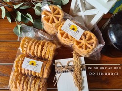 Dengan Rp 30 Ribuan Bisa Beli Biji Ketapang hingga Kembang Goyang di Sini