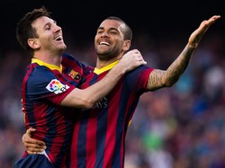 Dani Alves: Beri Saya Waktu untuk Pulangkan Messi ke Barca