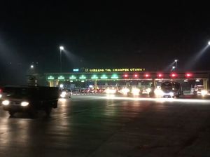 Sabtu Malam, 18 Ribu Kendaraan Masuk GT Cikatama Arah Palimanan