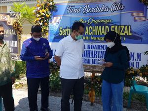 Gubernur NTB ke Sidoarjo, Beri Santunan Warga Bima Istri Kru KRI Nanggala-402 Gubernur NTB ke Sidoarjo, Beri Santunan Warga Bima Istri Kru KRI Nanggala-402