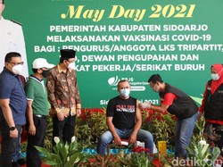 Nggak Demo, Buruh di Sidoarjo Lakukan Vaksinasi di May Day